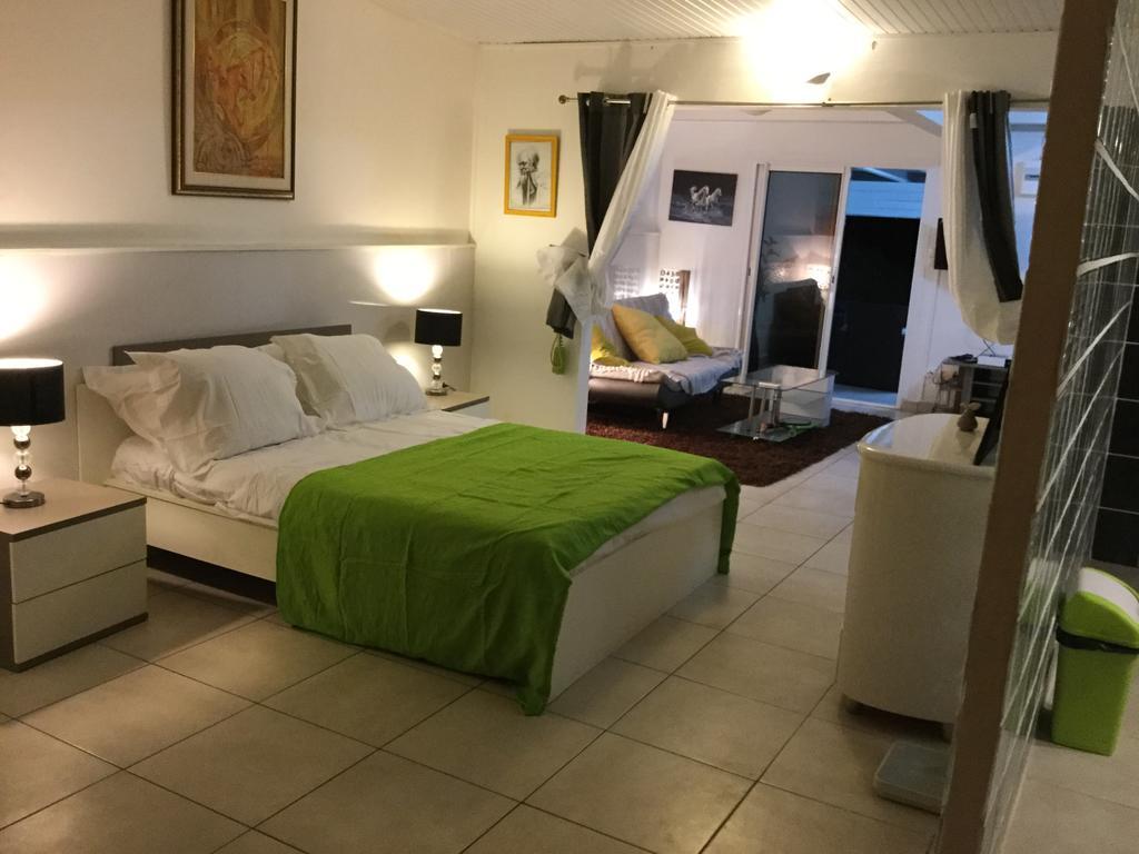 Le Gite Les Haut De La Marina Basse-Terre Exterior photo
